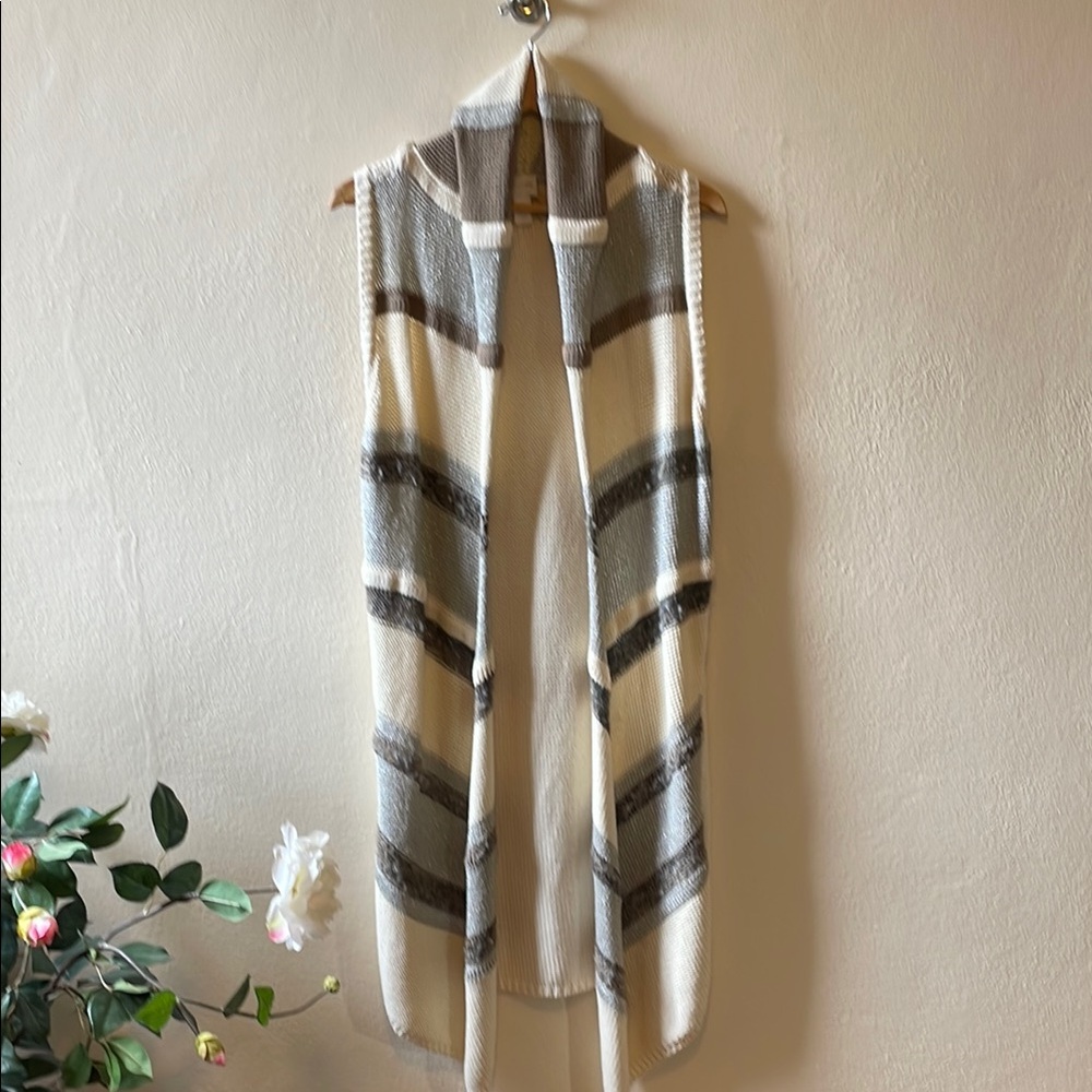 Chico's Cream and Gray Striped Long knitted Vest, Chico's size 1.
